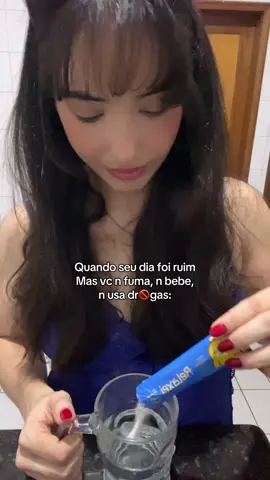 Você sabia que o cortisol, o famoso hormônio do estresse, pode estar sabotando seu corpo e sua mente? 😩 Quando ele está alto, você sente ansiedade, inchaço, cansaço constante, perde foco e até tem dificuldade pra dormir. Foi por isso que eu me rendi ao Drink Azulzinho🩵 Ele ajuda a reduzir o estresse, melhora o sono, equilibra os hormônios e ainda dá aquela sensação deliciosa de calma e bem-estar. É o meu ritual diário pra desacelerar e cuidar de mim de dentro pra fora. ✨ Se você também precisa provar disso, deixa um comentário que te mando o link😘 #Relaxei #CortisolAltoNão #SaúdeEmPrimeiroLugar #BemEstar #momentorelaxei 