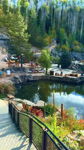 Got to stay at the Sheraton in Steamboat a couple weeks ago which meant visiting my favorite hot springs, Strawberry Park Hot Springs! For anyone who’s never been, Steamboat Springs is a perfect destination for hiking, hot springs, fall colors, food, and skiing. In my personal opinion, it has the nicest people AND tourists of any mountain town in Colorado, and is totally worth the higher prices! If you do end up staying at the Sheraton, fun fact there’s a slightly hidden second floor hot tub section that overlooks the main pool and hot tub area, and it is WAY less busy! #colorado #travel #steamboatsprings #hotsprings #coloradofall 