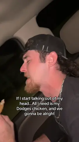 My heart goes out to the lovely workers, deep frying that piece of heaven #fyp #foryoupage 