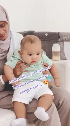 sadar kamera dan ekspresif banget🤏nonton sampai habis deh🤭😚#aaliyahmassaid #aaliyahmassaid #thariqhalilintar #babyarash #trending 