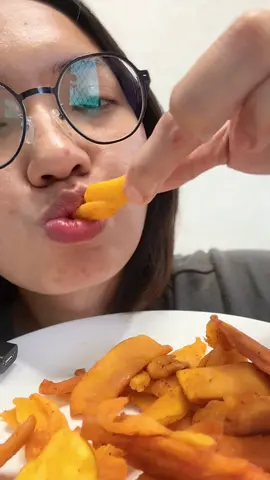 DRIED MANGO #driedmango #spicydriedmango #driedmangowithsaltandchili #urneybor #mango 
