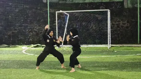 Step by step,🔥💪 SENI GANDA PUTRI,👏 #pencaksilatcempakaputihternate  #trendingvideo  #trendingtiktok  #fyp  #fyppppppppppppppppppppppp 
