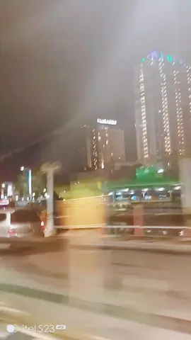 kadang dengan berjalan tanpa arah untuk hilangin penat. 😞