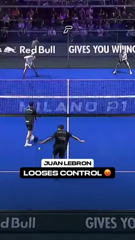 JUAN LEBRON LOOSES CONTROL 😡 After receiving a headshot from Tapia, Juan LeBron received two code violation for racket abuse and insulting the referee 😳 Will there be more sanctions to follow? 👀 #padel 