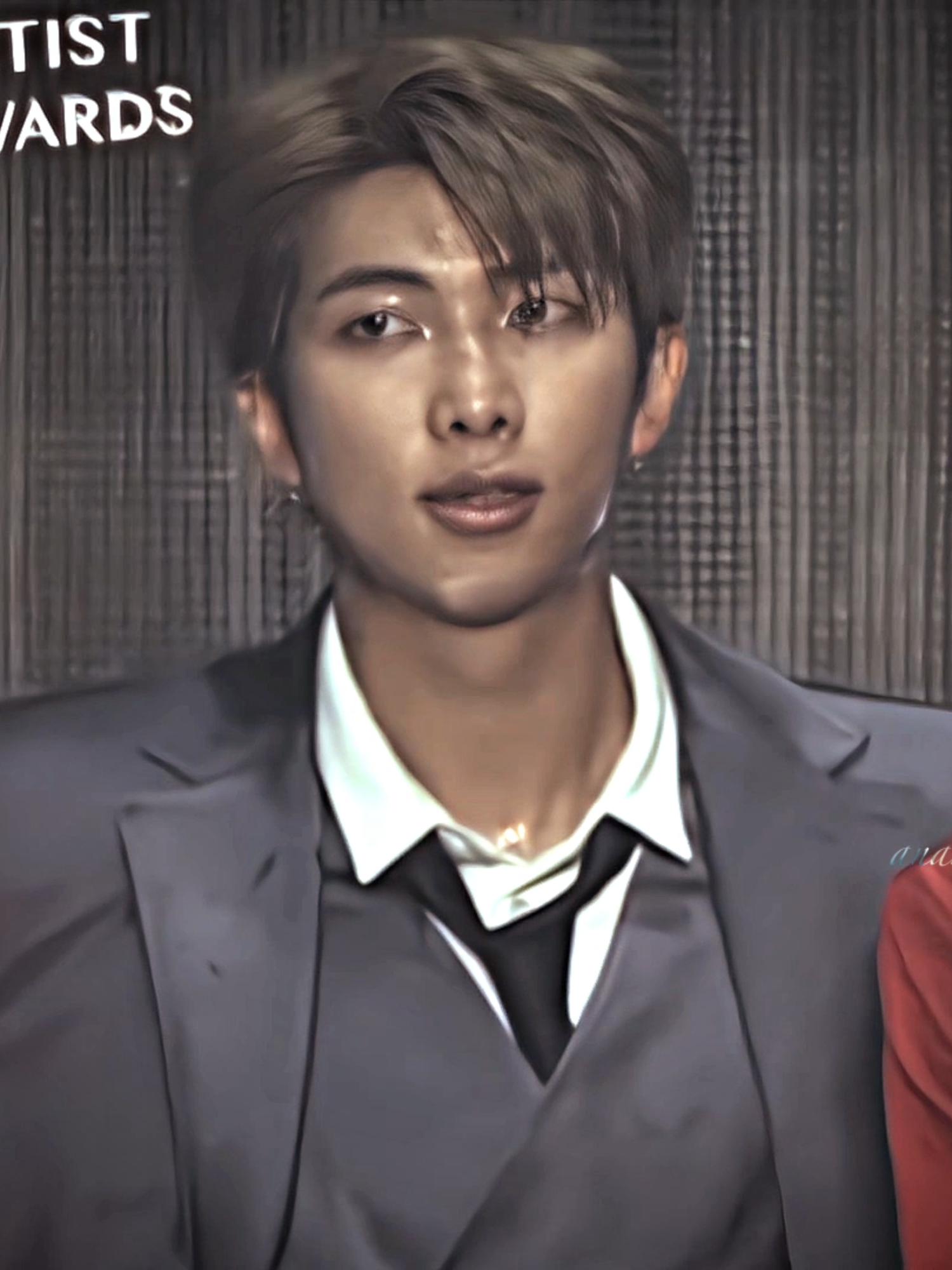 Desde tiempos inmemoriales, las Namjoon biased hemos cargado con unos cuernos enormes. JAJAJAJAJAJA #namjoon #namjoonedit #bangtanboys #paratii