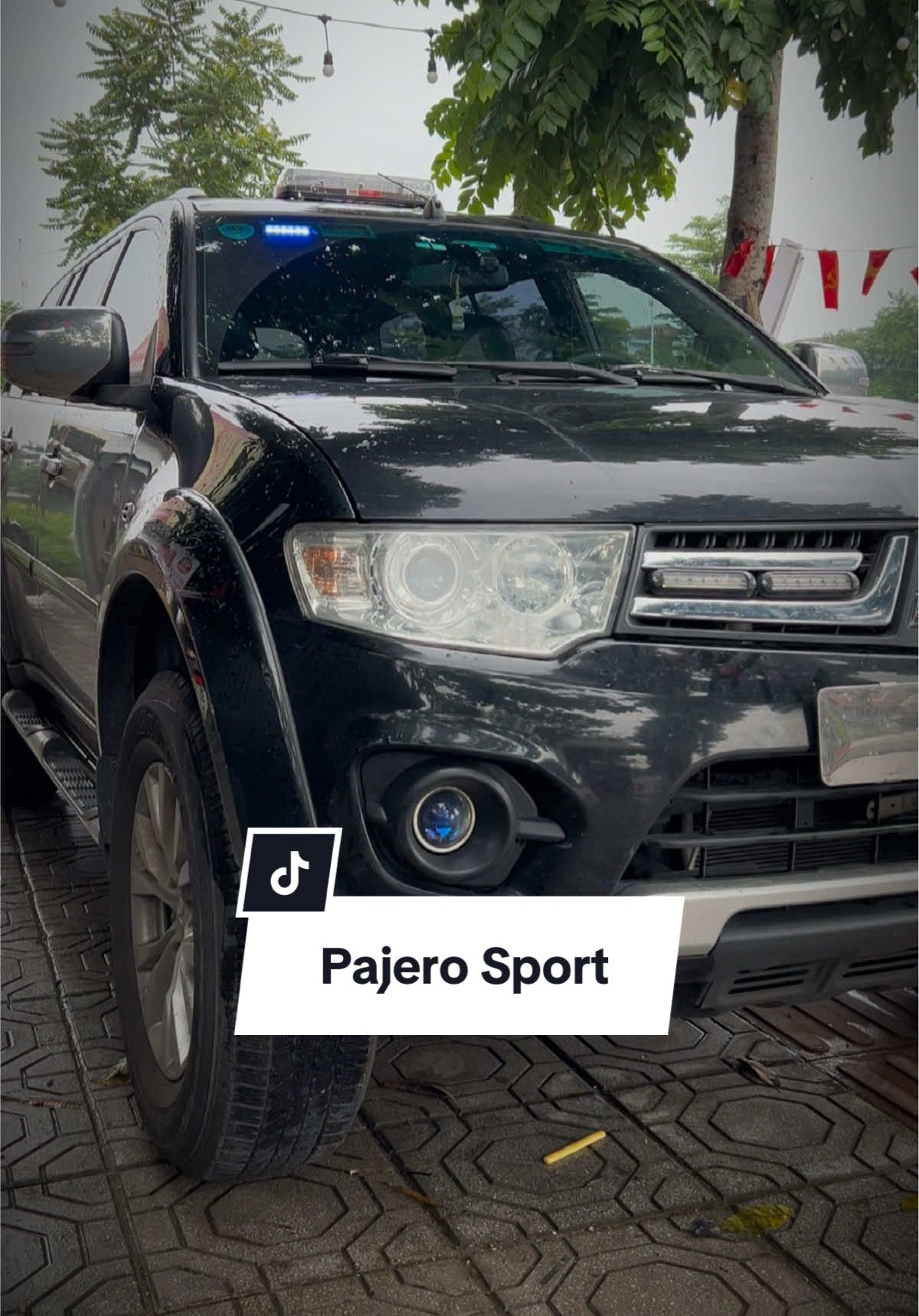 Cứ đỗ là có người giật mình 🤭🤭 #369es #mitsubishi #pajerosport #ion #whelen 