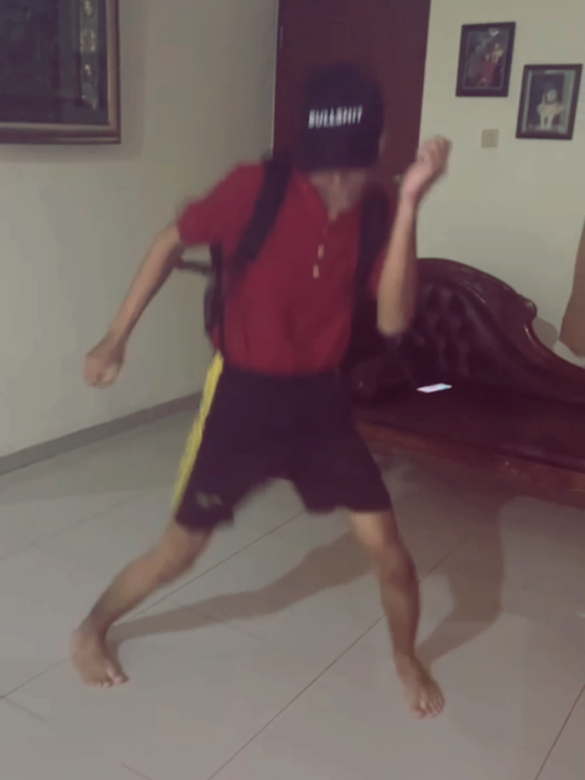 bom sa kala kala bom Ib:@zakiabbas.moves 