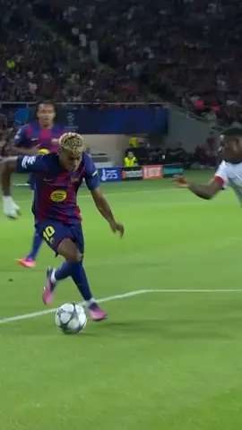 Nuno Mendes 🆚 Lamine Yamal 💪 #UCL #barca #FCBPSG #footbal #fifa @FIFA 