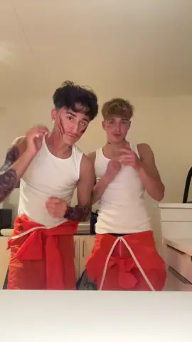 2 man? @Isaac💫 @Simonseth #haloween #prisoners #2man #fyp 