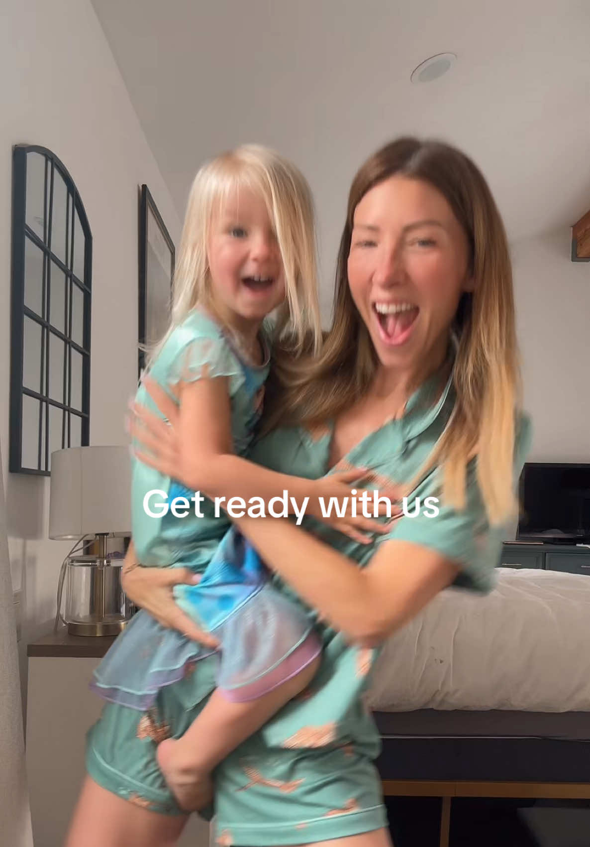 Vibe check 🎤 #MomsofTikTok #grwm #getreadywithme #momtok #momlife 