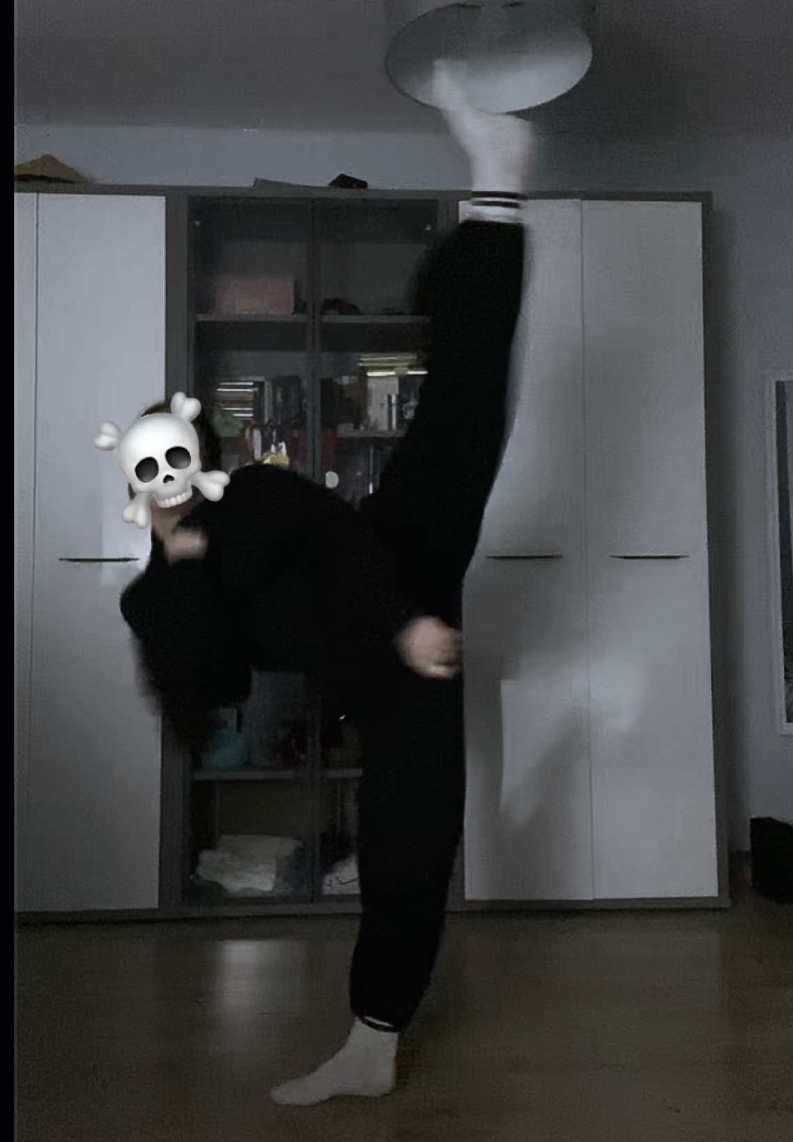 Slower is harder and results are not that impressive I think. I look like I want to dance  #pov #viral #funny #chinese #dance 