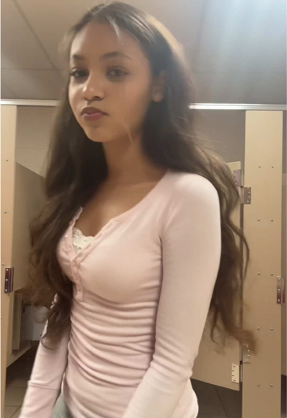 pt.2 (sorry couldn’t hear the audio) #creatorsearchinsights #fyp #fashion #dance #2000s 