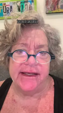 Slingin' some mixed media around.#sueincostarica #artistsontiktok #mixedmedia #fyp#costarica 