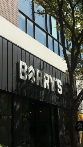 @CelsiusOfficial x @Barry’s know how to host an ACL pregame!! ❤️🎸🥵‼️💃🏻🥁 Spritz vibe now available in retailers & online!!  #celsiusambassador #barrys #victoryspritz 