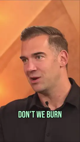 If you’ve been doing everything right - eating clean, fasting, exercising - and still can’t lose weight, it’s time to look at your sleep. Poor or insufficient sleep throws your entire hormonal system off balance. When you don’t rest deeply, cortisol (your stress hormone) stays high, insulin becomes less sensitive, and hunger hormones like ghrelin and leptin go haywire. The result? More cravings, slower metabolism, and stubborn weight that just won’t budge. Your body can’t heal or burn fat when it’s in survival mode. So before you add another workout or tighten your eating window, ask yourself - am I sleeping enough, and am I sleeping well? Because the foundation of lasting weight loss starts with rest, not restriction. ⏯️ Clip from my wonderful conversation with @lewishowes on the School of @greatness podcast #fastingtips #fastingforwomen #fastlikeagirl #fastwithme