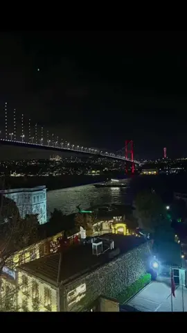 artık yoksun öykümde…#patron #slowflows #bendenbukadar #kesfettekal #kesefetecikart 