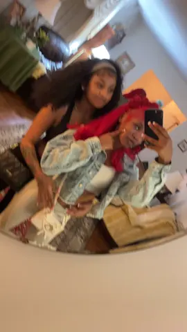 two pretty girlss.