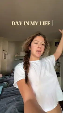 δυο βλογκ σε δυο μέρες ποια είμαι καν #foryoupagе #greektiktok #diml #fyp #Vlog 