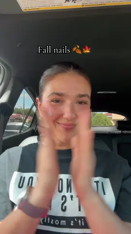 obsessed with this red 🤩 #fallnails #fallvibes 