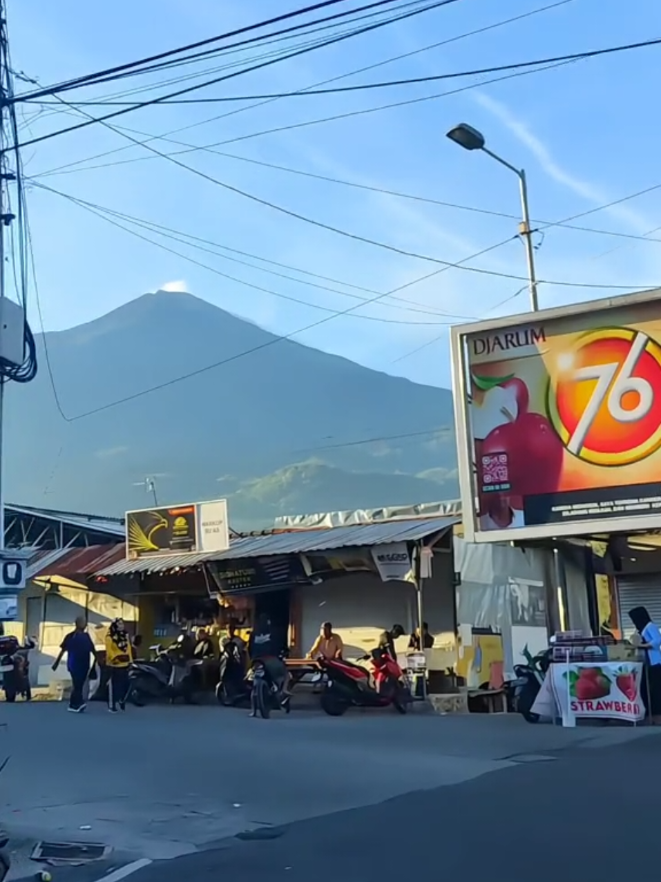 Bahan prank mentahan Minggu pagi mu wooo Gae seng pengaweane klimbrak klimbruk cek ketok healing 😂🤣 #mentahanvideo #bahanprank #pacet #pacetmojokerto #mojokerto24jam