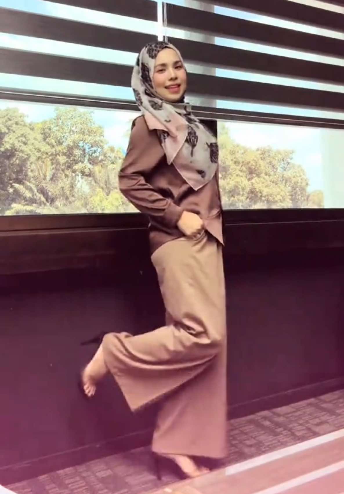 ⬆️Kemeja Satin Mewah Untuk Wanita, Fesyen Elegan, Formal⬇️