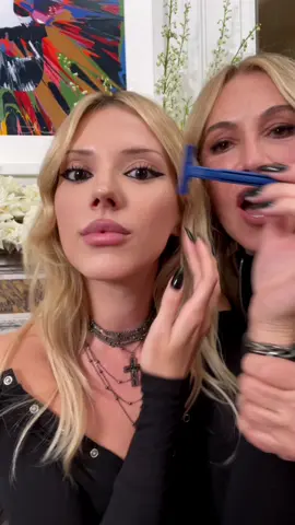 ad. the queen of brows herself @Anastasia Beverly Hills gave me full brows using the new micro stroke brow pen <3   #ABHBrows #makeup #beauty