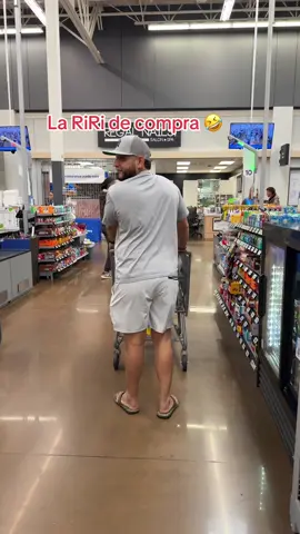 La RiRi de compra #humor#risa#viral#viral#viral@CristabelRojano🇻🇪🇵🇷 @Djisaacmora 