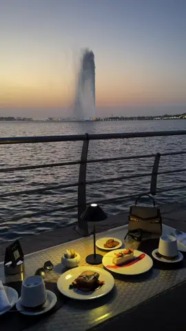 المكان الحلو مع شخصي المفضل🫂☕️  #تصويري #جدة #بحر #أماكن_جدة #كافيهات_جدة 