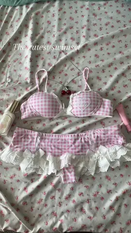 From @TruthorDare  #coquette #coquetteaesthetic #dolly #dollete #lizzygrant 