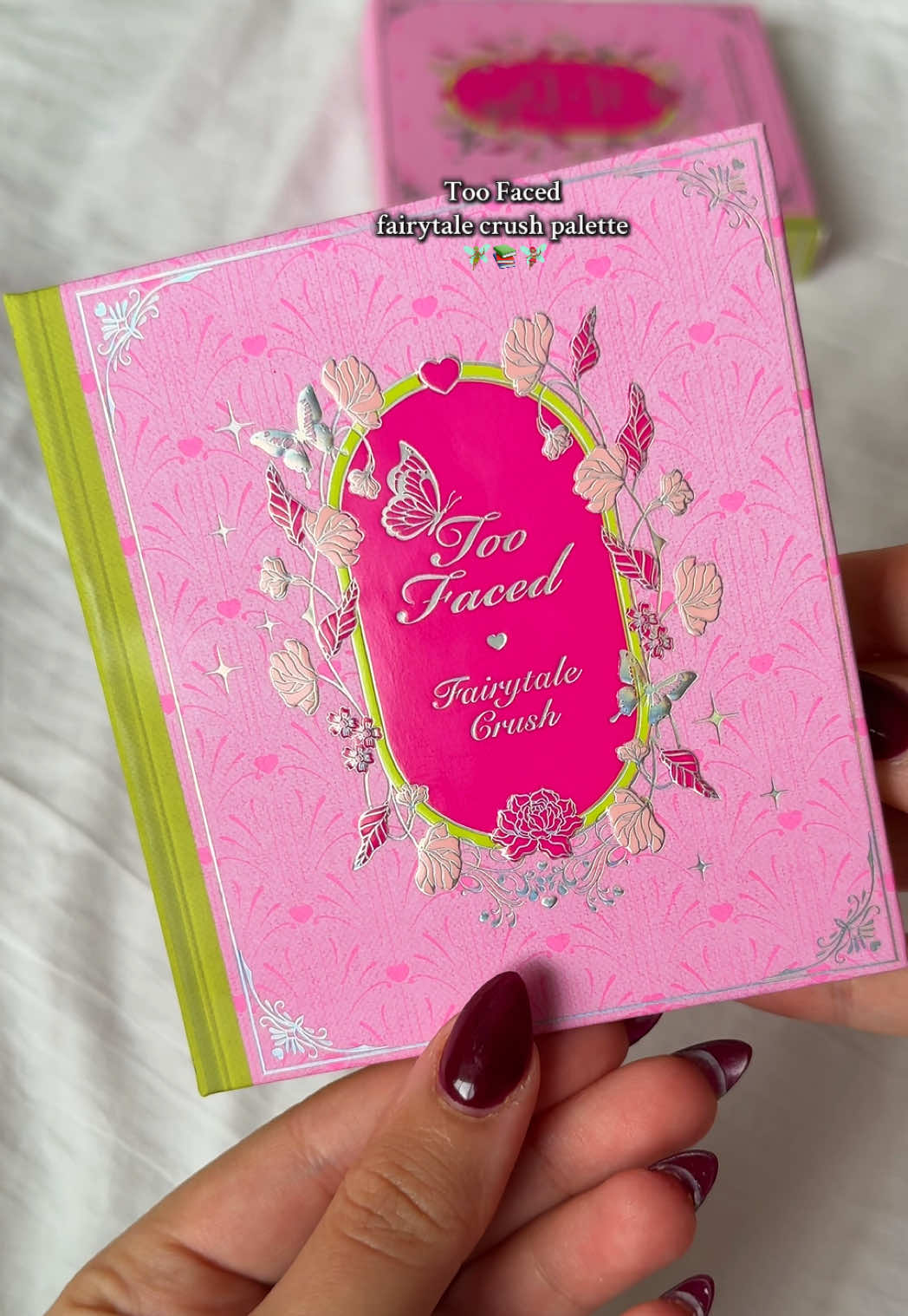 @Too Faced too faced fairytale crush palette 😍✨ #toofaced #toofacedpalette #makeuppalette #toofacedmakeup #gift #giftidea #giftideas #gifts #holidaybundle #holidaygifts #stockingstuffer #stockingstufferideas #tiktokshopcreatorpicks #TikTokShopBlackFriday #falldealsforyou #tiktokshopfalldealsforyou #CreatorIcons 