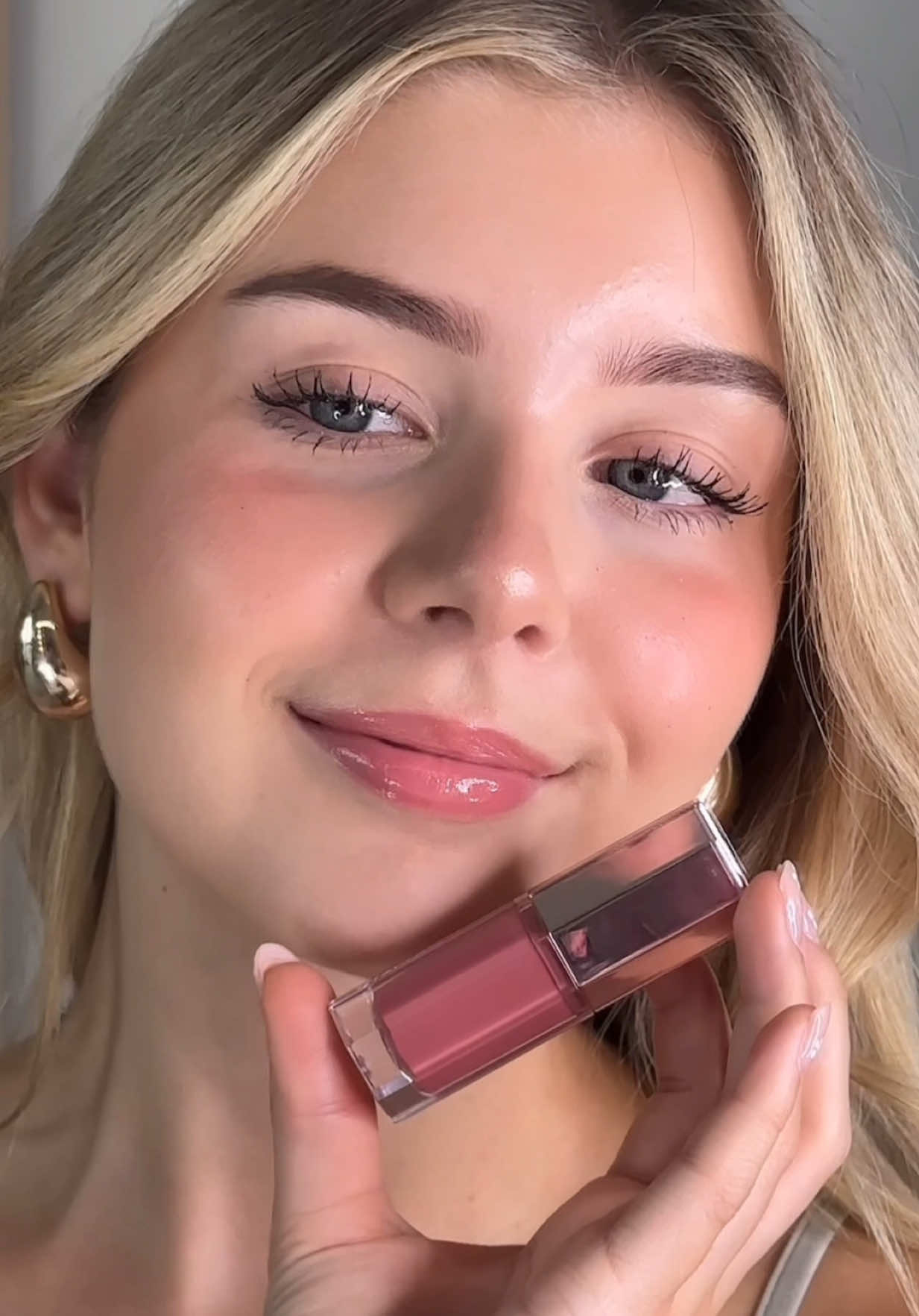 Obsessed with the new Lancôme Lip Idôle Juicy Treats ad💗✨ available to shop from @Boots UK 🫶🏻 #makeup #beauty #Lancôme