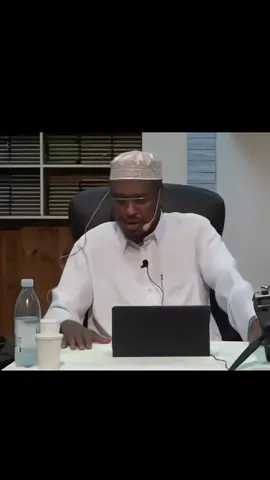 يَا أَيُّهَا الَّذِينَ آمَنُوا لَا تُبْطِلُوا صَدَقَاتِكُم بِالْمَنِّ وَالْأَذَىٰ SHEEKH MUSTAFE 🩶👳🏼‍♂️  #fou #fouryou #soomaali_tiktok #sheekhmustafe #viewsproblem😭 