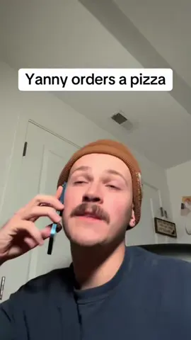 Watch the whole video I’m tryna buy my girlfriend something nice #fyp #yanny #laurel 