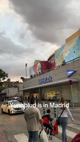 Yungblud is in Madrid ##yungbludarmyl #Yungblud 