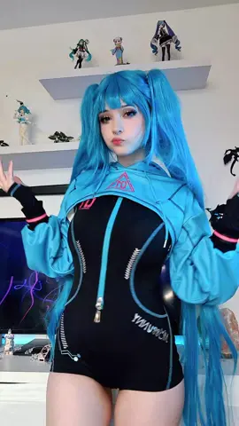 I love this miku cosplay 🥰 #miku #mikucosplay #vocaloid #cosplay #hatsunemiku 