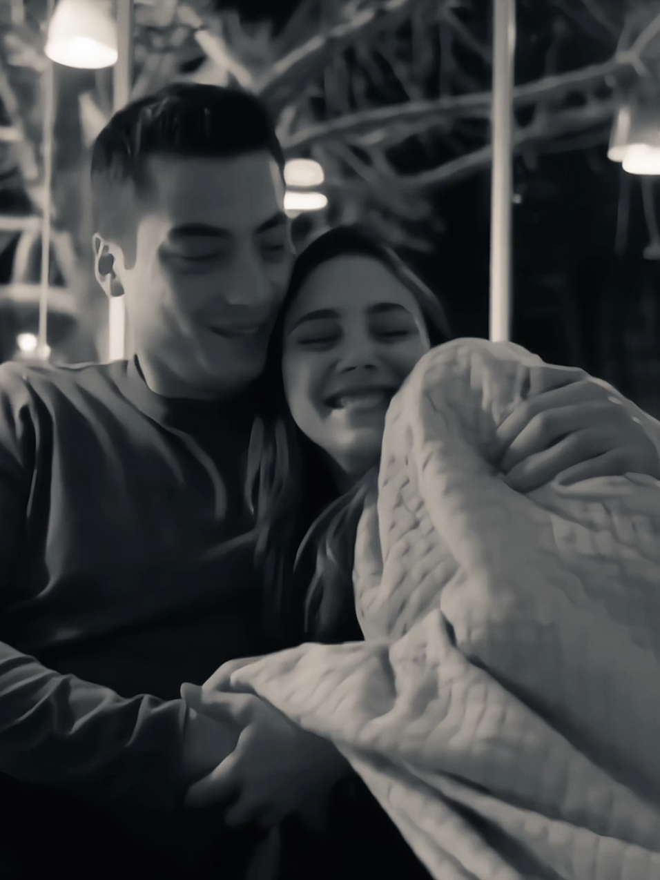 حسبي الله عالكاتبه😔 #atakanözkaya #dilindöğer  #uzaksehir #kayzer #المدينة_البعيدة 