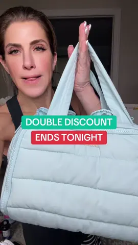 Bahamas’s toiletry bag that fits everything , my makeup, skincare, hair care so many compartments. Great gifts for the holidays coming up. Women’s products Women+30 Trending Products Discount  #tiktokshopblackfriday #tiktokshopcybermonday #tiktokshopfallsale #tiktokshopdealsforyoudays 