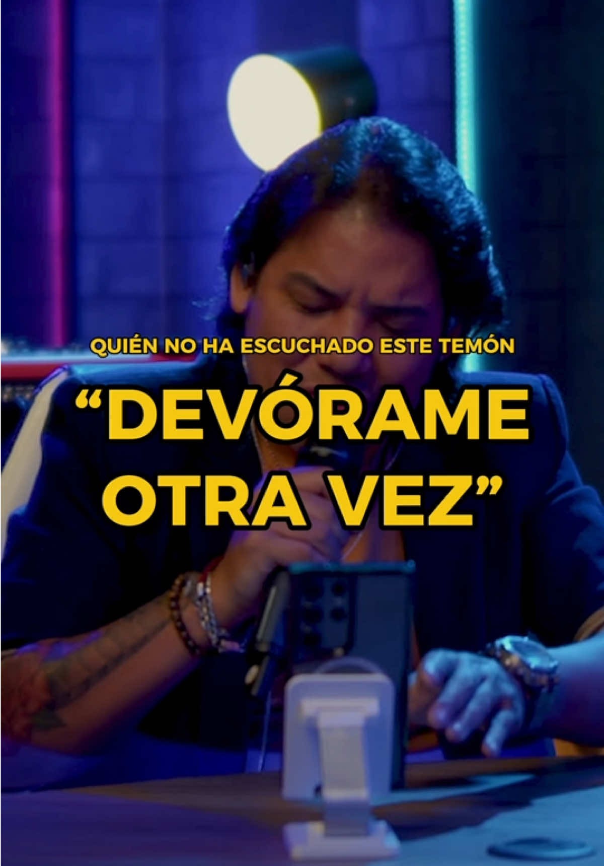 Disfruta de la emotiva interpretación de @tonycamoficial “Devórame otra vez” en #Nosotrossomos por #wowtv 🥹❤️✨ #devorameotravez #podcast #musica #peru 