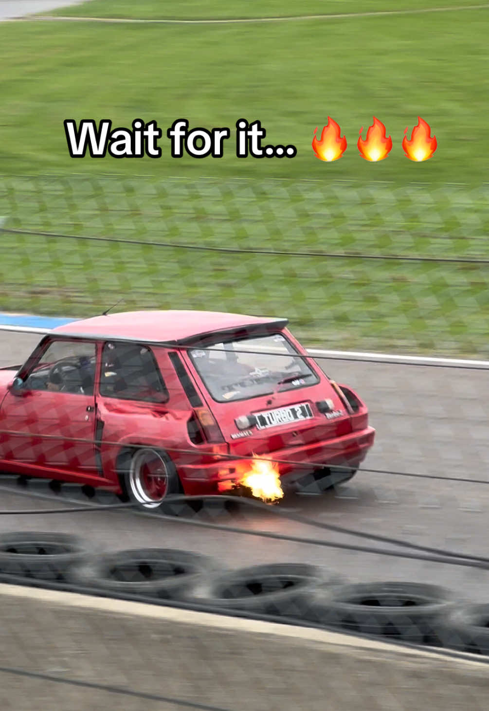 Renault 5 Turbo 2 🔥🔥 Cool Old Car #r5turbo #flames #racing #exhaustflames #nogaro 