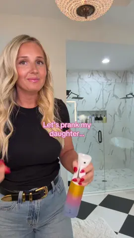 Not the makeup brush 🤣💕🫶🏼#fyp #viral #funny #momamddaughter #OOTD 