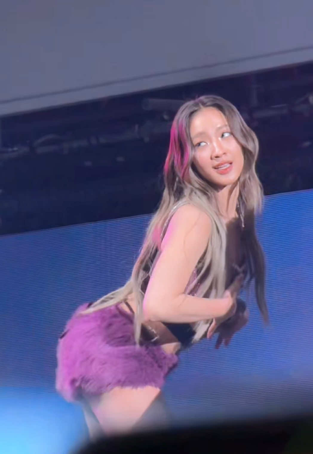 booty bomb วันนี้ ชีน้องฝ้ายเต้นไม่เอาอะไรแล้ว เอาตายอย่างเดียว ยืนดูเฉยๆยังเหนื่อยแทน สะใจแท้โว้ยยยย 🔥 #NOWFESTx4EVE #4EVE #Fai4EVE #โฟร์อีฟ #ฝ้าย4eve 