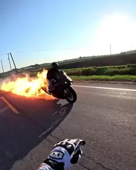 He sure was on fire🔥 GoPro format wouldn’t edit right😫😌 #bikers #michigan #bikesoftiktok #fire #foryoupage 
