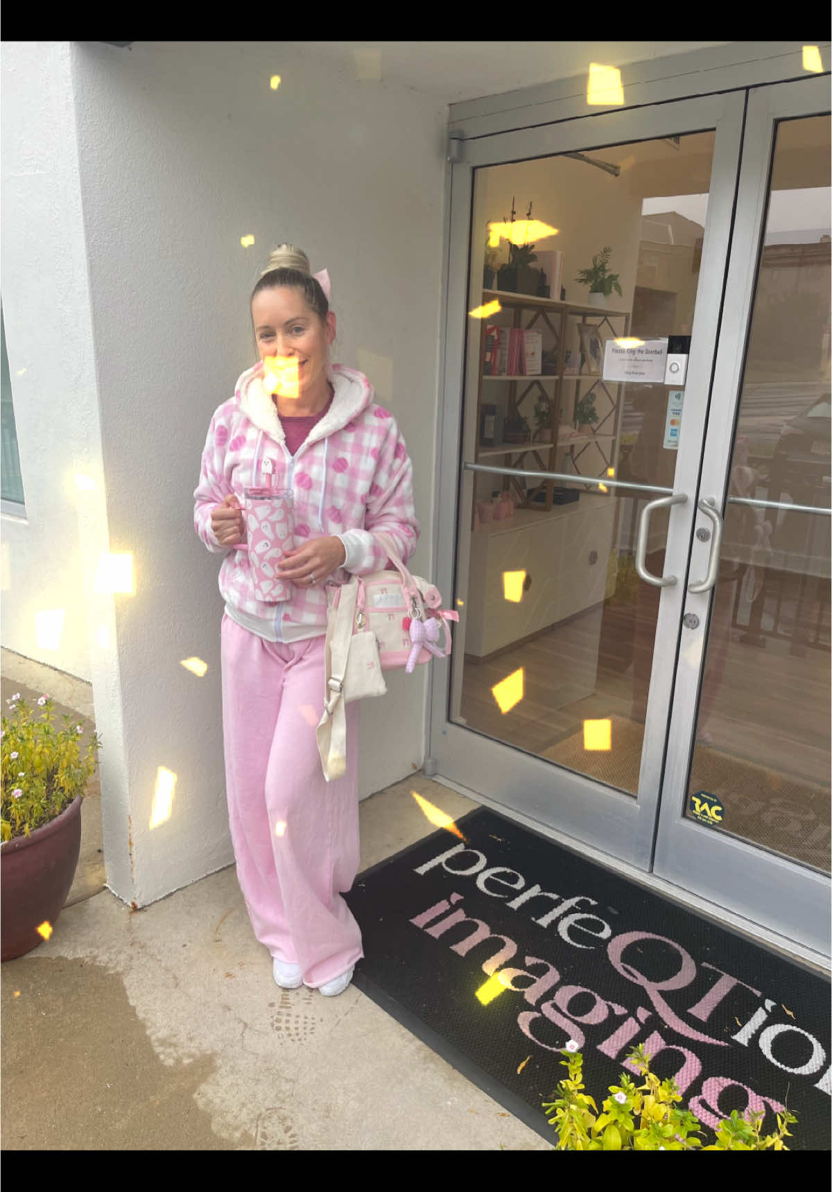 October is Breast Cancer awareness month & i just got my first ever scan done at an adorable place in Haverford , PA called PerfeQTion Imaging 💕 I felt right at home with all the pink decor for sure ! The staff was super sweet & the environment & location was so cute , clean & welcoming! PerfeQTion Imaging is a radiation & pain free Breast Cancer screening facility. The technology uses sound waves to take images & screen the breast . This is a wonderful option if you want a pain free & radiation free screening & is comparable if not better than your normal mammogram. I highly recommend them & had a wonderful experience! #BreastCancerAwareness #october #perfeqtionimaging 