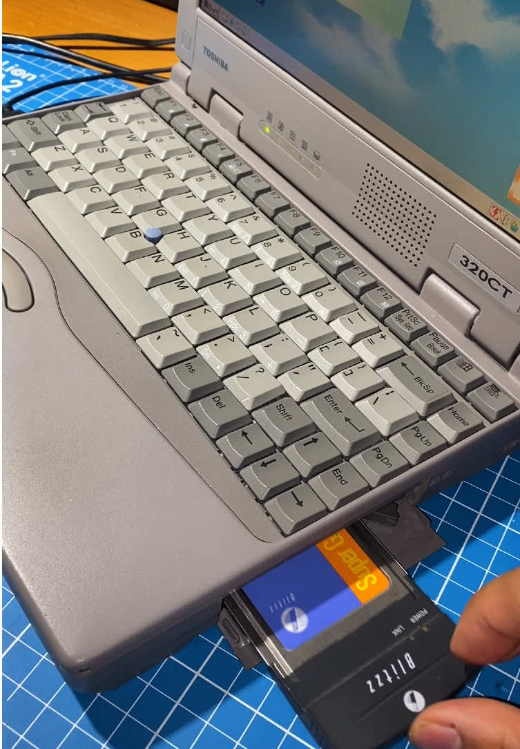 old world wide web 🔛🔝🌎 #geocities #oldinternet #worldwideweb #windows2000 