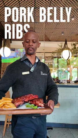 Decisions, decisions… Emmanuel’s here to help! 🍴✨ Check out his must-try Piatto favourites.
