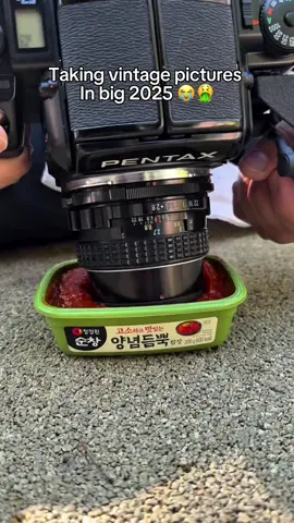 Is this how you shoot vintage pictures 😫?! Link in bio 🔗📸!