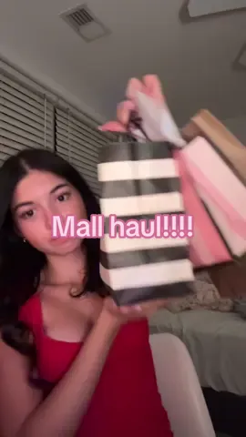 mall haullll #sabrinacarpenter #haul #victoriasecrets 