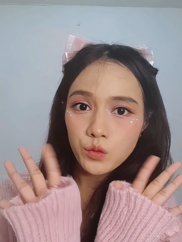 Membalas @matchaapples ini dia tutorialnya yh guys! fullin volume nya ya, biar suaranya jelas hiks. awaaaasss enggkkk klian tonton yhhh😔 walaupun seadanya dan durasinya panjang banget anjay, tapi semoga videonya bisa bermanfaat untuk kaliann. THANK UUUUU GUYSS 🫶🏻🫶🏻🫶🏻 #makeuptutorial #makeup #fyppppppppppppppppppppppp 