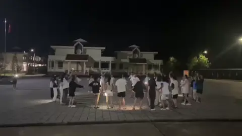 “Khi ta ở chỉ là nơi đất ở,khi ta đi,đất bỗng hoá tâm hồn” học trò cưng của anh Thịnh có gì hấp dẫn nè #demcuoiquansu#daidoi26#ctuk51#quansusinhvien