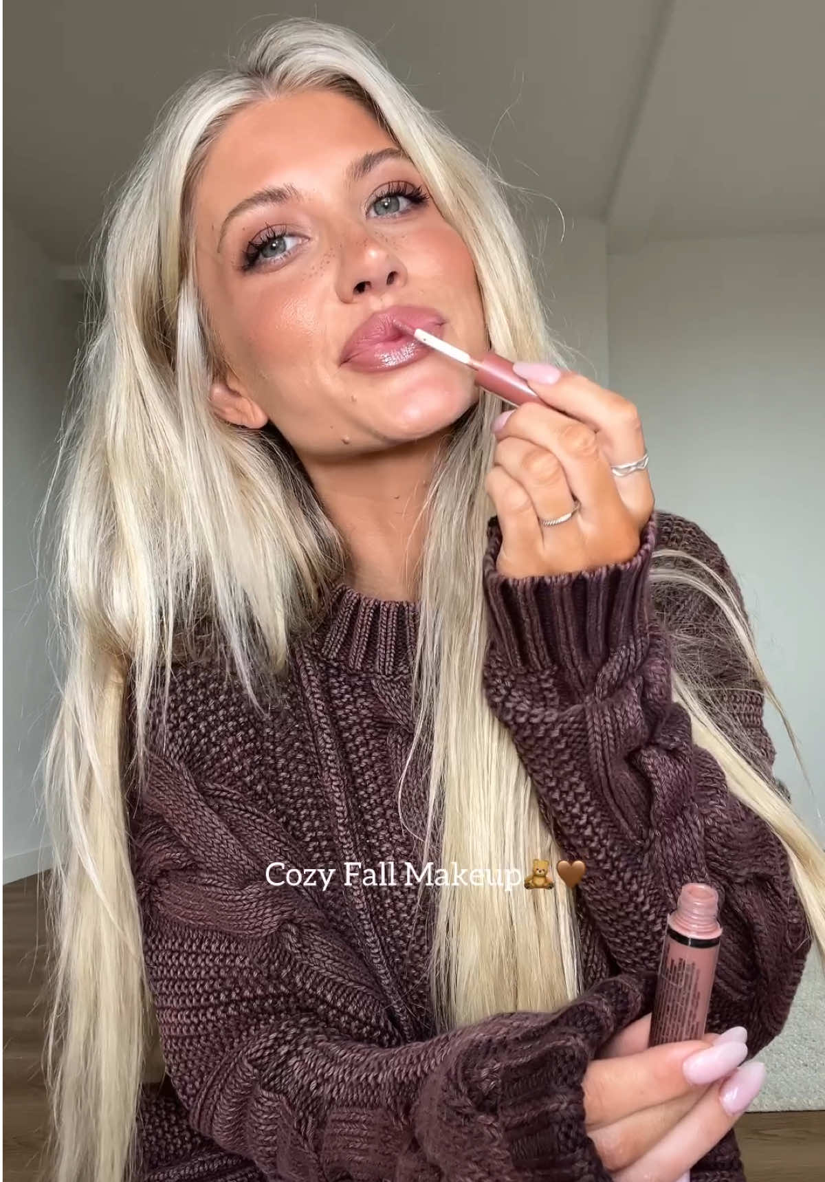 Makeup inspo: 🧸  #makeuptutorial #grwm #fallaesthetic #OOTD #fyp  @makeupforever @Free People @tarte cosmetics @Too Faced 